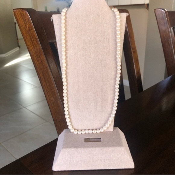 Vintage Signed Avon Faux Pearl Necklace - Picture 1 of 5